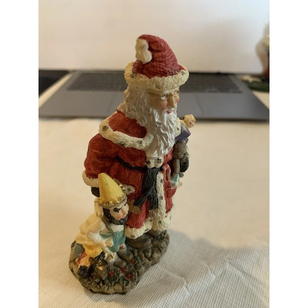 VTG The International Santa Claus Collection Jultomar Finland 1993 Figurine